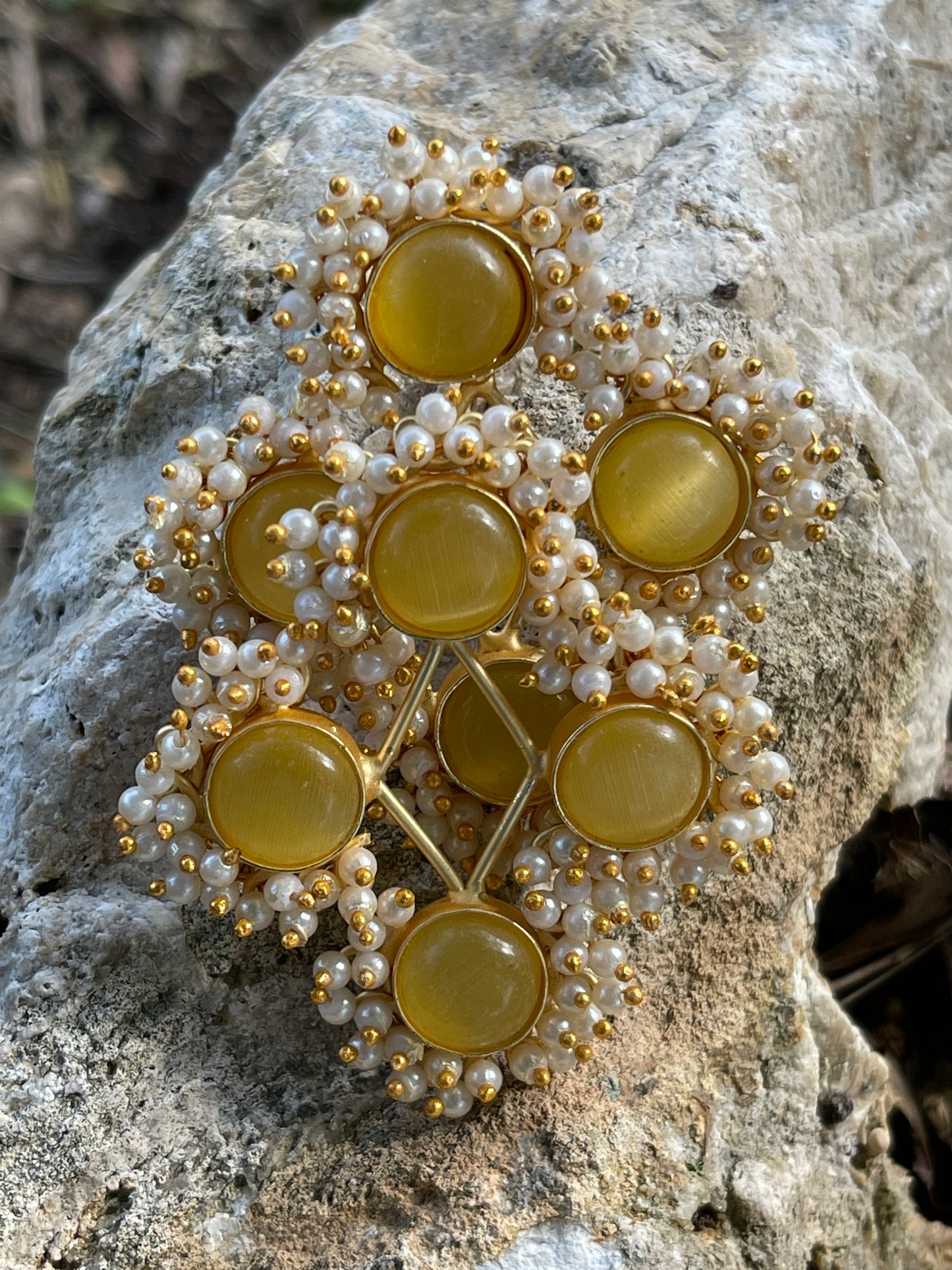 Unique Yellow Color Glass Stone with Beads